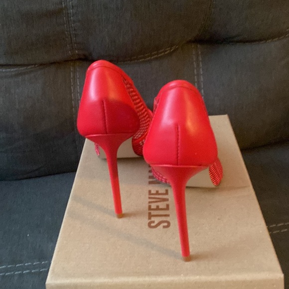Red fishnet pumps BRAND NEW. NEVER BEEN WORN. - Picture 10 of 11